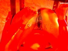 Dominant-Bitch Mastix April - Black Rose climbs the ladder upside down