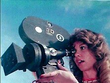 Experiments in Love (1977): Babe,  Vintage & Antigo Porn