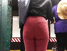 Ebony College Girl Booty In Red Jeans