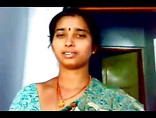 Telugu Aunty Showing Bobs