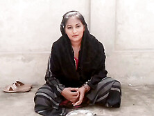 Desi Indian Muslim Bhikran Girl K Sath Kya Kaand Gand Aur Choot Phar Di Ghori Bana K