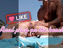 Amateur Exhibitionist Wife Gets Pussy Fingering and Clit Massage on Nude Beach