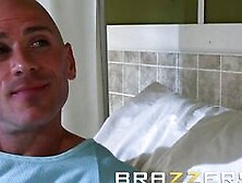 Brazzers - Nurse Kennedy Leigh Gets Injected With Some Johnny Sins