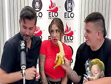 Entrevista Con Elo Podcast Termina En Una Mamada Y Mucho Jizz - Sara Blonde - Elo Picante