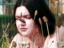 (SELF PERSPECTIVE) FUCKING A BEGINNING PORN ACTRESS (EVA HORNBALL)