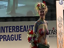 Bodypaint Fashionshow Nude Show Prague