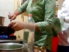 Indian Sexy Wife Got Fucked While Cooking