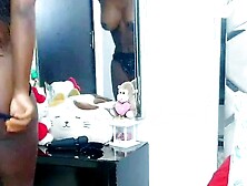 Curvy amateur ebony babe on webcam masturbating