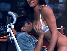 Big tits MILF enjoyed the passionate VR