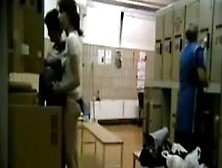 Amateur Girls Unaware Of Locker Room Spy Camera