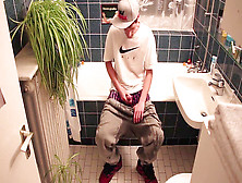 Skater Lad Peeing & Jerking