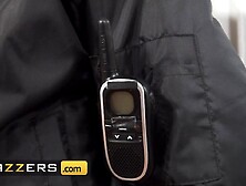 BRAZZERS - Evie Rees Is Not Supposed To Touch Danny's Gloryhole Artwork,  But It's So Tempting