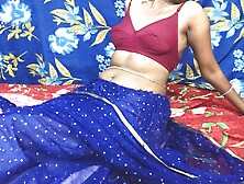 Hot Bhojpuri Housewife Dancing In The Blue Saree With Full Josh