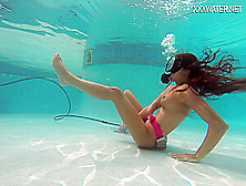 Hot Underwater Orgasm From Nora Shamndora With Dildo