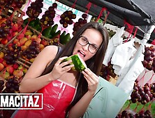 Sexy Colombiana Jenifer Valencia Picked Up & SELF PERSPECTIVE Style Pounded By Gigantic Dong - CARNE DEL MERCADO