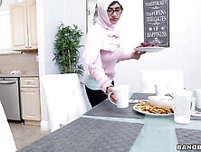 Julianna Vega, Mia Khalifa - Mia Khalifa Is Cumming For Dinner In Hd