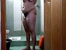 Desi Aunty Shaving For Pussy Fucking Before Cleaning Pussy