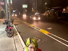 He went to paint and masturbates inside the street until