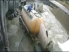 Doesnt End Well For This Worker...  Fatal Accident