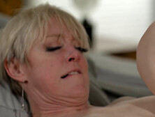 Busty MILF Dee Williams blows a guy and gets shagged