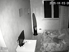 Milf masturbates in someone else's bed