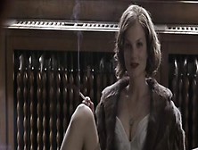 Sylvia Hoeks In De Bende Van Oss (2011)