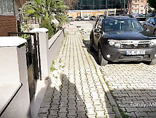 SEXY WHORE MADE A ORAL SEX TO A STRANGER FOR HELP