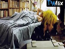 Jae-Un Lee Breasts Scene  In Yellow Hair