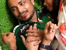 CHEATING WIFE EXPOSED! Boyfriend Caught With Her Friend In Shocking swinger SexGirlfriend Ko Boyfriend Ke Sath Uske Dost Ne Bi C