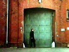 DIe Masche mit dem Schlitz (1980,  classic German)