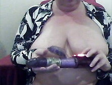 Madura gordita masturbandose