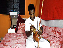 had a capoeira class in brazil and gave the snatch to the mestre