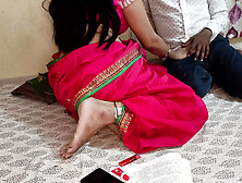 Hot Teacher Ki Chudai - Madam caught the land on the pretext of cigarettes from the student's pocket and kissed