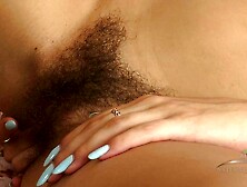 Playful courtesan at spreading pussy smut