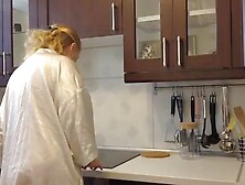 Stuck Stepmom Gets A Gorgeous Anal Pounding