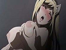 Uma loira com belos seios