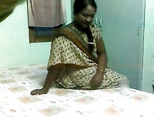 Delightful Indian Aunty Drilled by Mature Boyfrend on Hidden Livecam (fake)