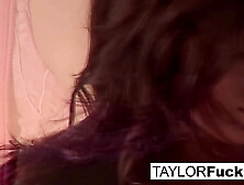 Taylor's Sexy In Pink