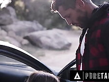 That babe Gets Screwed On The Side Of The Road