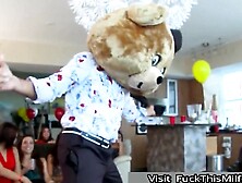 House Party With Taylor Kay Luna Sky Melanie Hicks And More 8