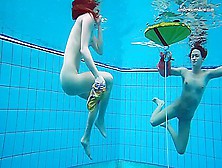 Hottest Underwater Babes Lesbians