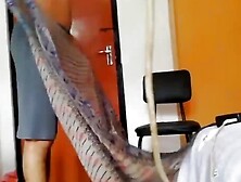 Kapde press karne ke bahane se Bae Bhabi ko choda dewar ne