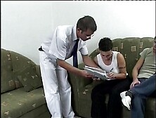 Short Hair Doxy Likes to Suck Ramrod!