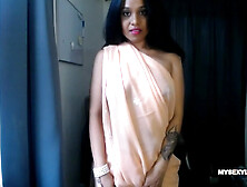 Indian Bhabhi Talking Dirty With boys On Webcam