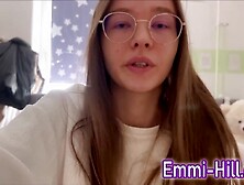 Seductive Emmihill's Squirting Orgasm Dirt