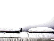 Duas colegas atrizes pornôs engolem todo o seu esperma