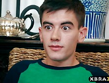 Mamma steals away boyfriend with Thanksgiving dinner (Kendra Longing)