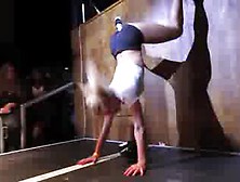 Uk Blonde Poppy Twerkin Shaken Her Shit