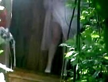 Girls Pissing Voyeur Video 346