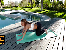 Chloe Amour In Sexy Gf Relishes Horny Pov Pussy Fucking